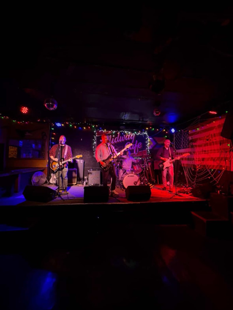 The Royal Me full band on stage